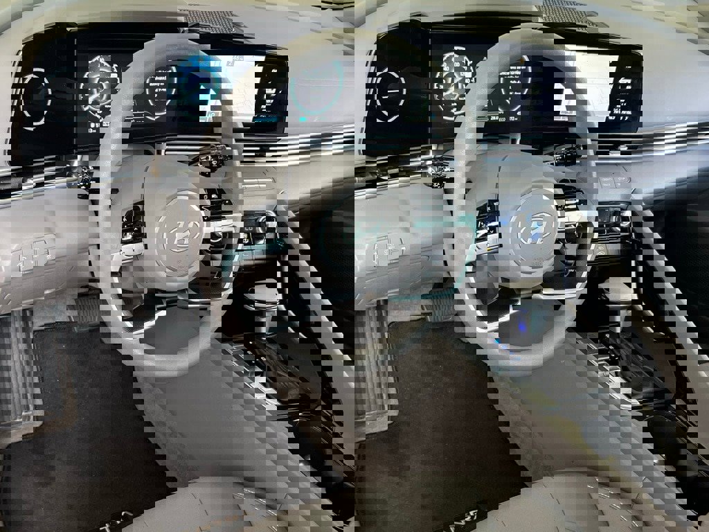 Certified 2024 Hyundai Elantra Blue image 7
