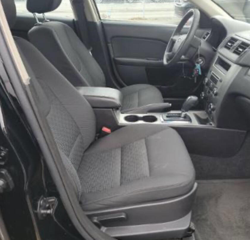 Used 2012 Ford Fusion SE image 9