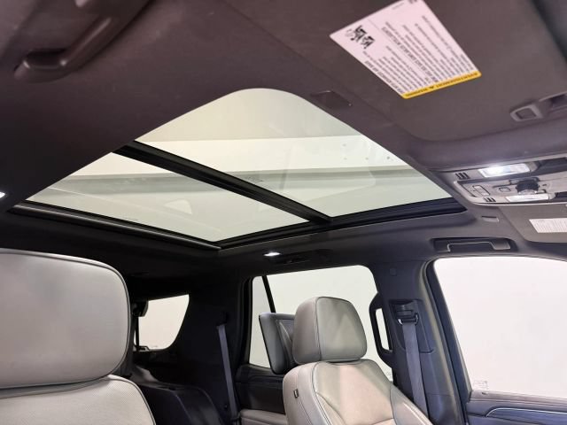 Used 2021 GMC Yukon SLT w/ SLT Luxury Plus Package AWD/4WD image 29