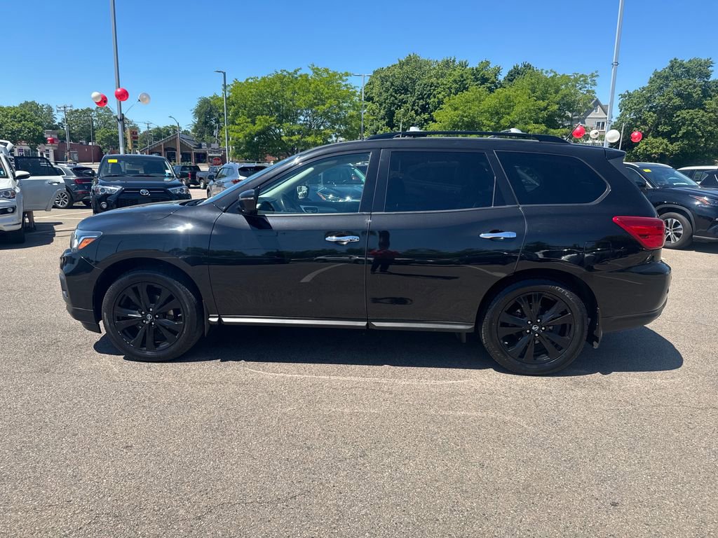 Used 2018 Nissan Pathfinder SL w/ Midnight Edition Package AWD/4WD image 4