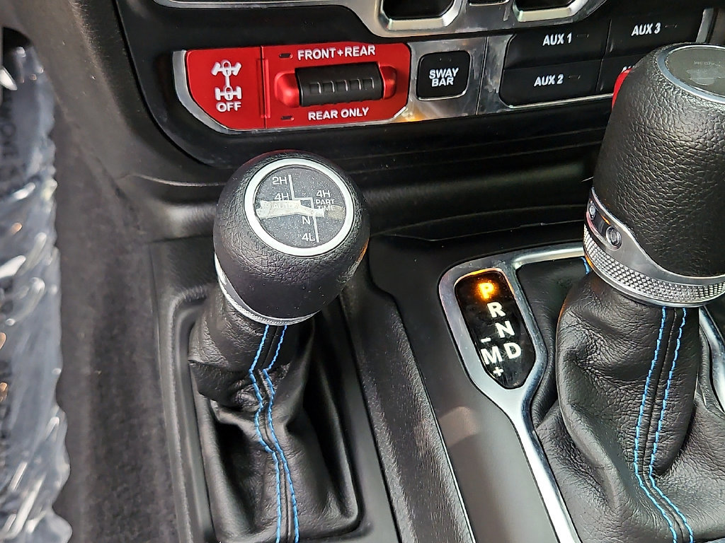 Used 2023 Jeep Wrangler Unlimited Rubicon 4xe w/ Cold Weather Group AWD/4WD image 25
