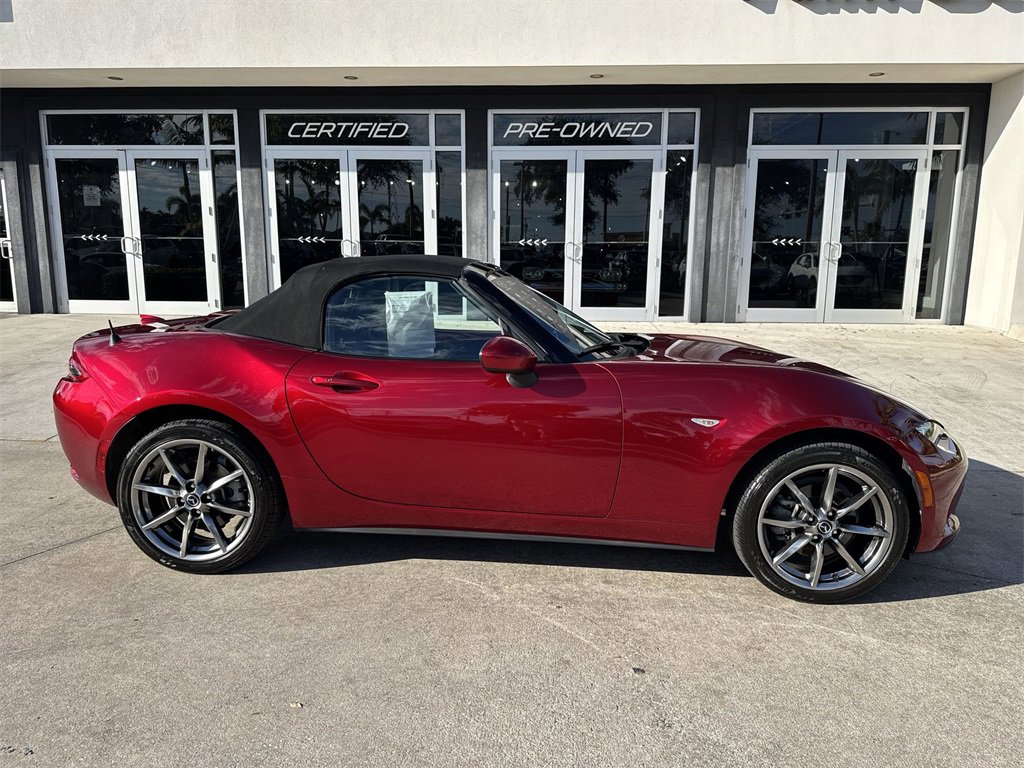 Used 2022 MAZDA MX-5 Miata Grand Touring w/ Weather Package image 6