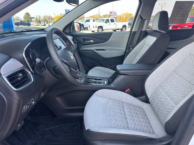 Used 2024 Chevrolet Equinox LT AWD/4WD image 24