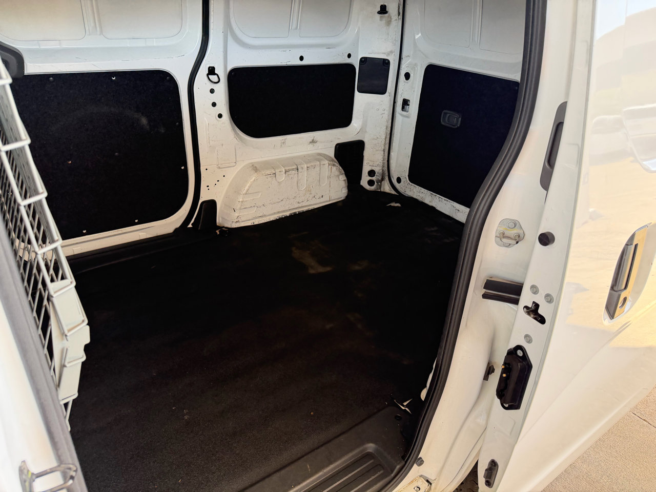 Used 2021 Nissan NV200 SV image 19