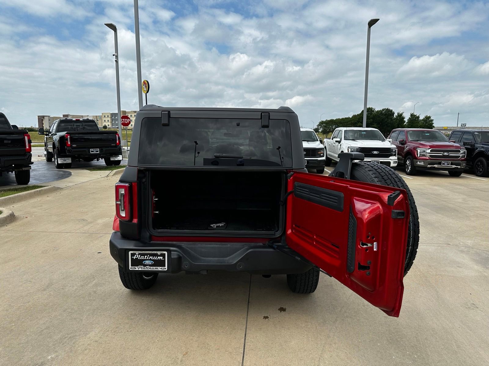 Used 2024 Ford Bronco Outer Banks AWD/4WD image 6