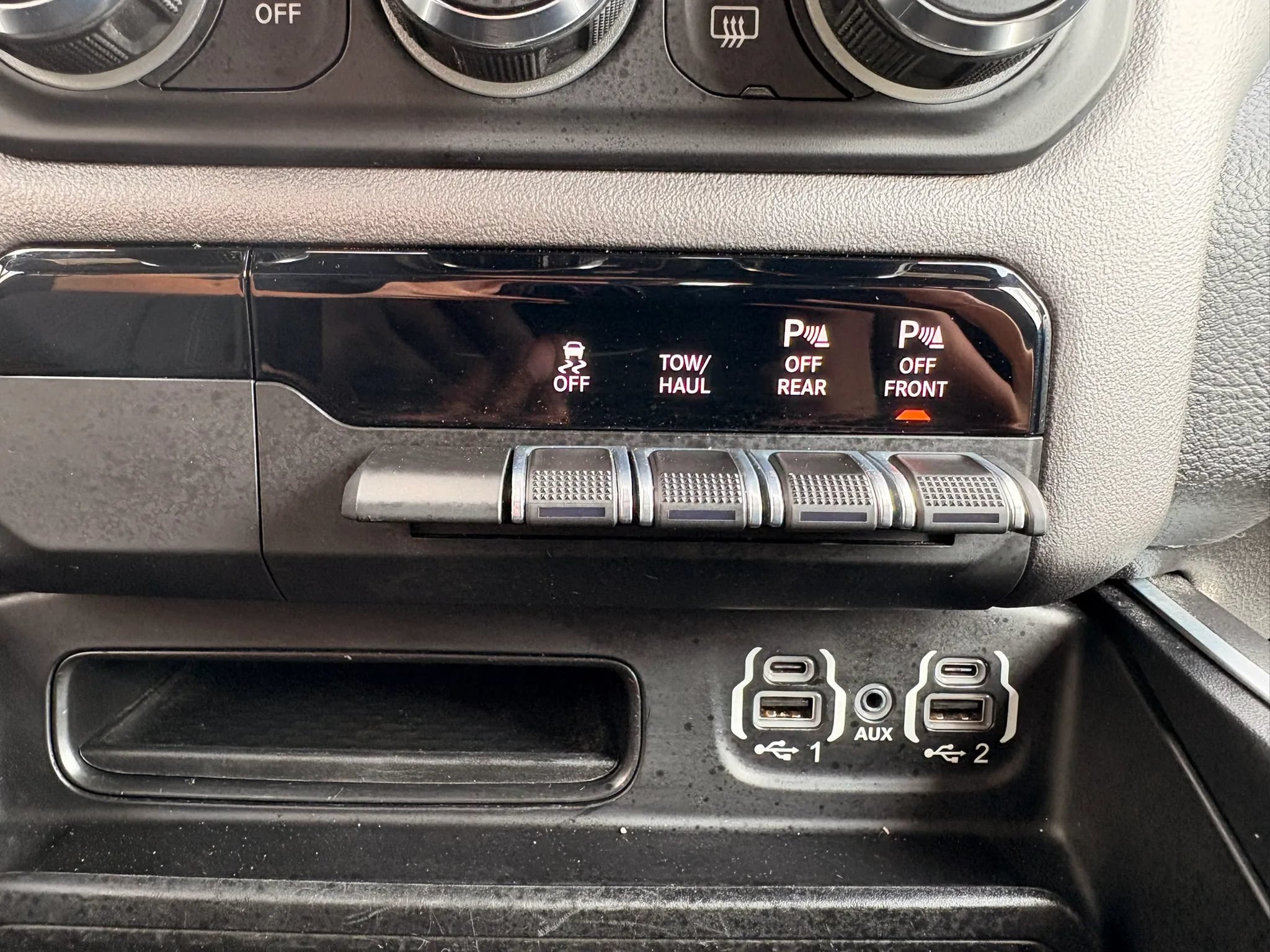 Used 2022 RAM 1500 Big Horn AWD/4WD image 30