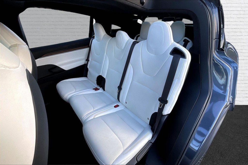 Used 2022 Tesla Model X AWD/4WD image 21