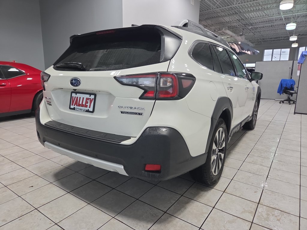 Used 2025 Subaru Outback Touring XT AWD/4WD image 12