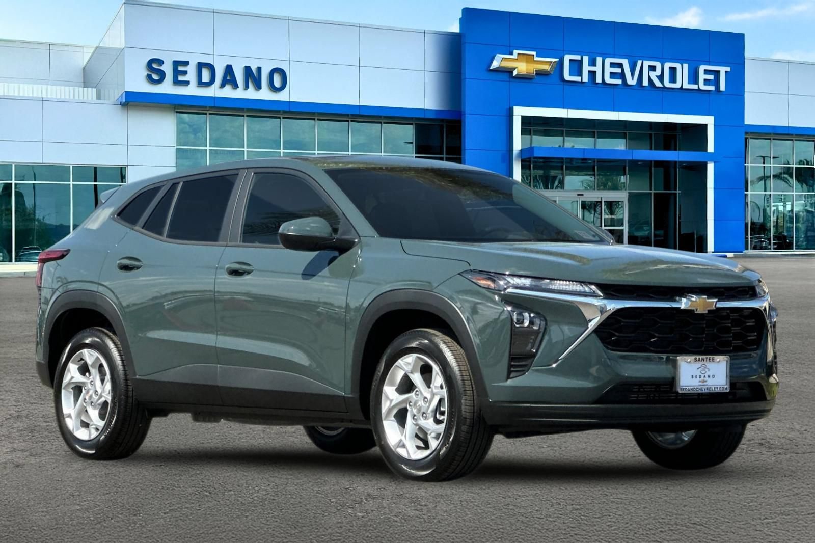 New 2026 Chevrolet Trax LS w/ LS Convenience Package FWD image 2