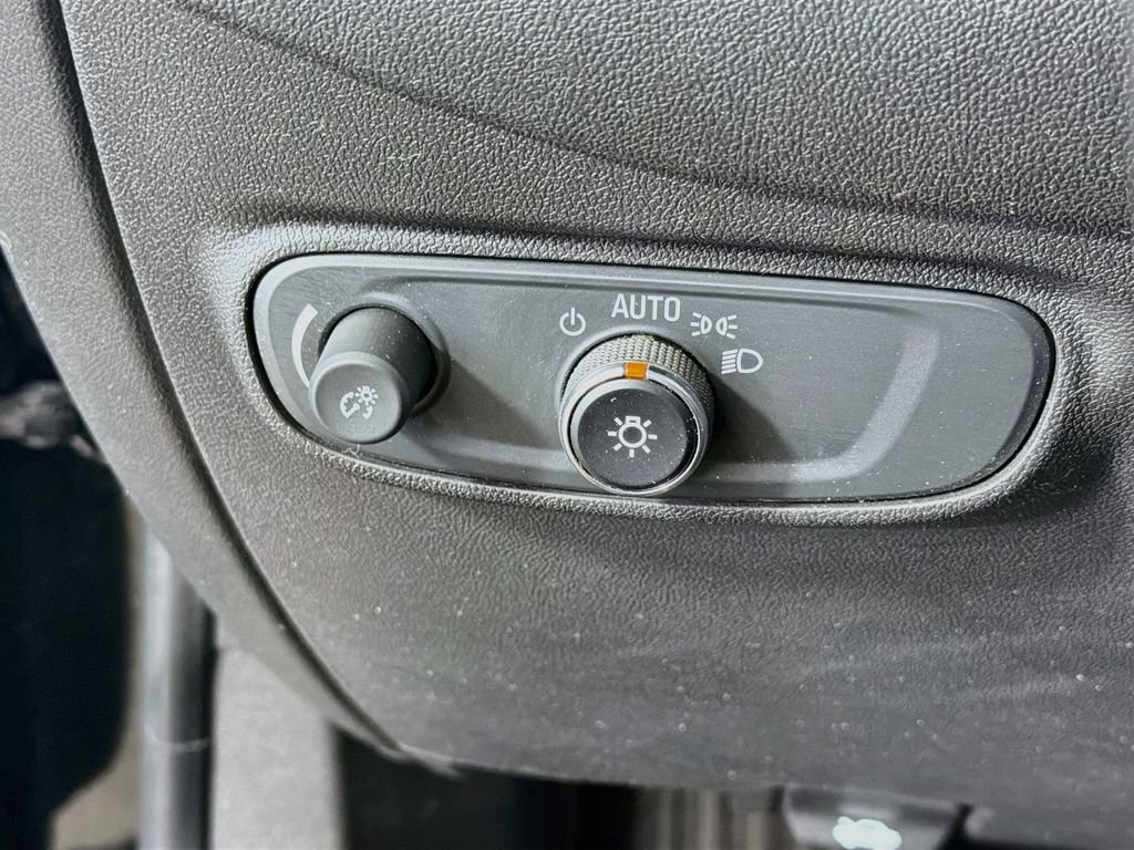 Used 2022 Chevrolet Equinox LT AWD/4WD image 12