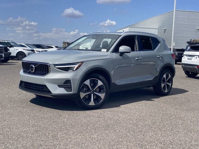 Certified 2025 Volvo XC40 B5 Core w/ Protection Package Premier image 2