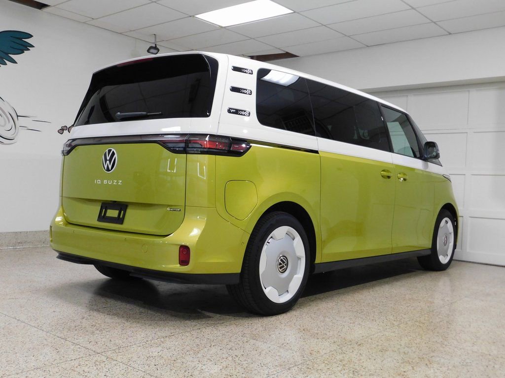Used 2025 Volkswagen ID. Buzz 1st Edition image 4