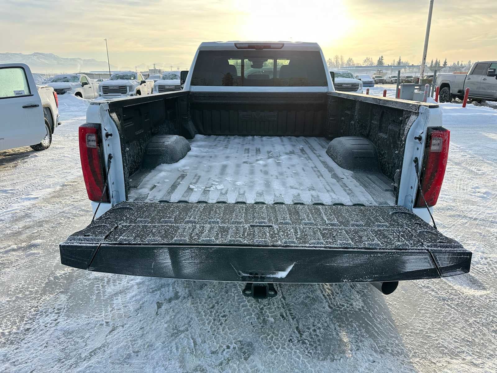 New 2026 GMC Sierra 3500 Denali w/ Denali Reserve Package AWD/4WD image 14