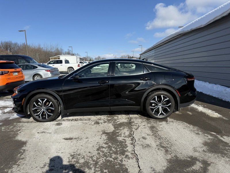 Certified 2025 Toyota Crown XLE image 9