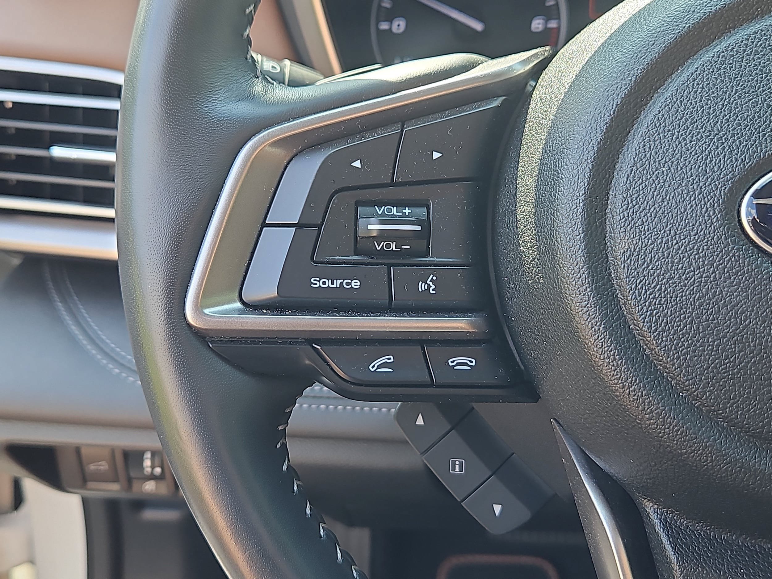 Used 2022 Subaru Outback Touring AWD/4WD image 21