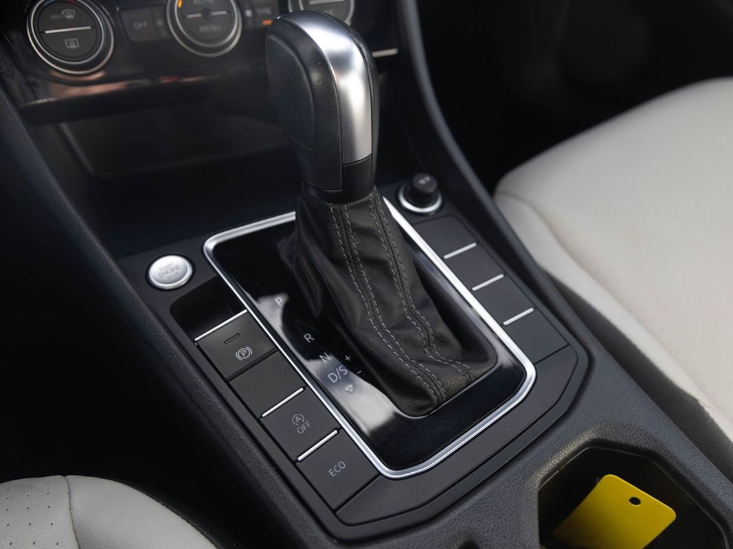 Used 2021 Volkswagen Jetta R-Line image 16