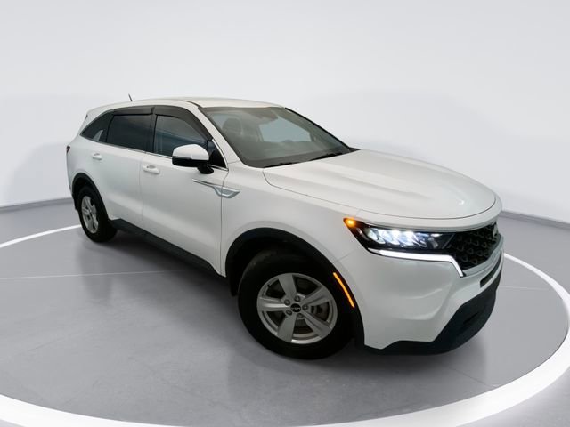 Used 2023 Kia Sorento LX image 1
