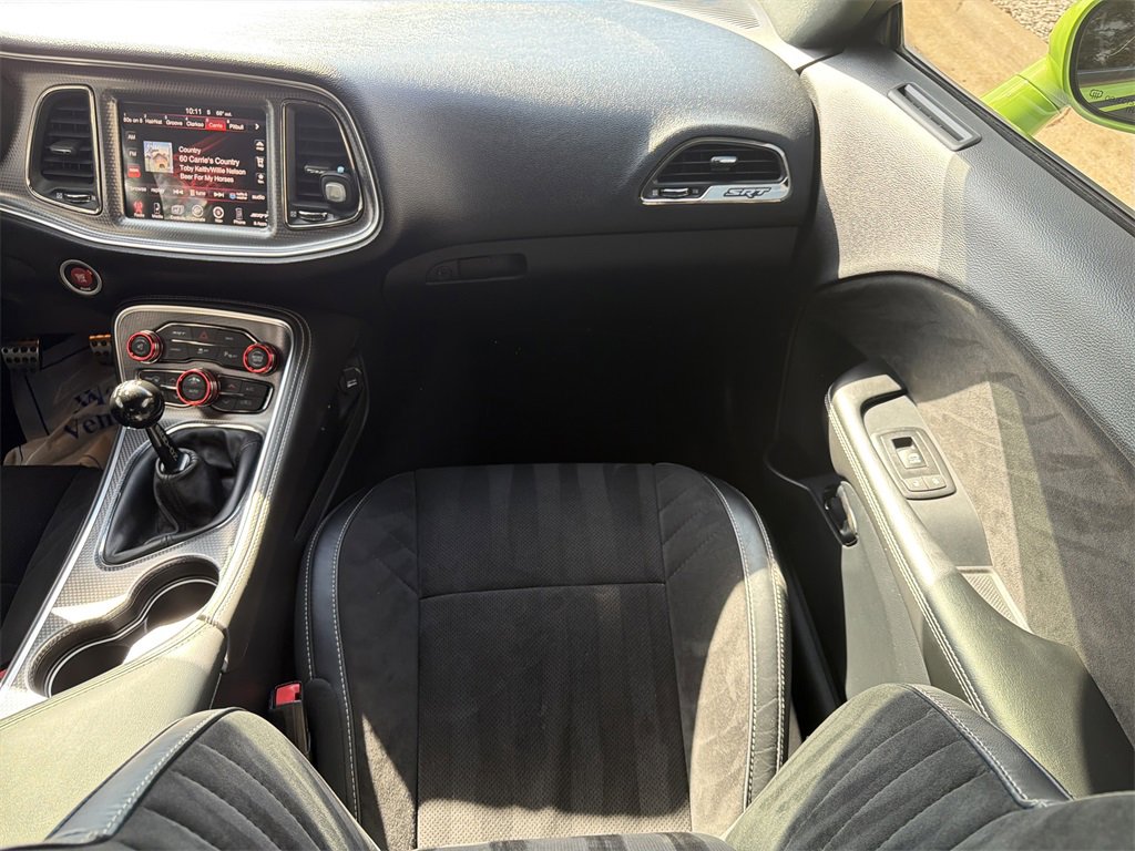 Used 2015 Dodge Challenger SRT Hellcat image 21