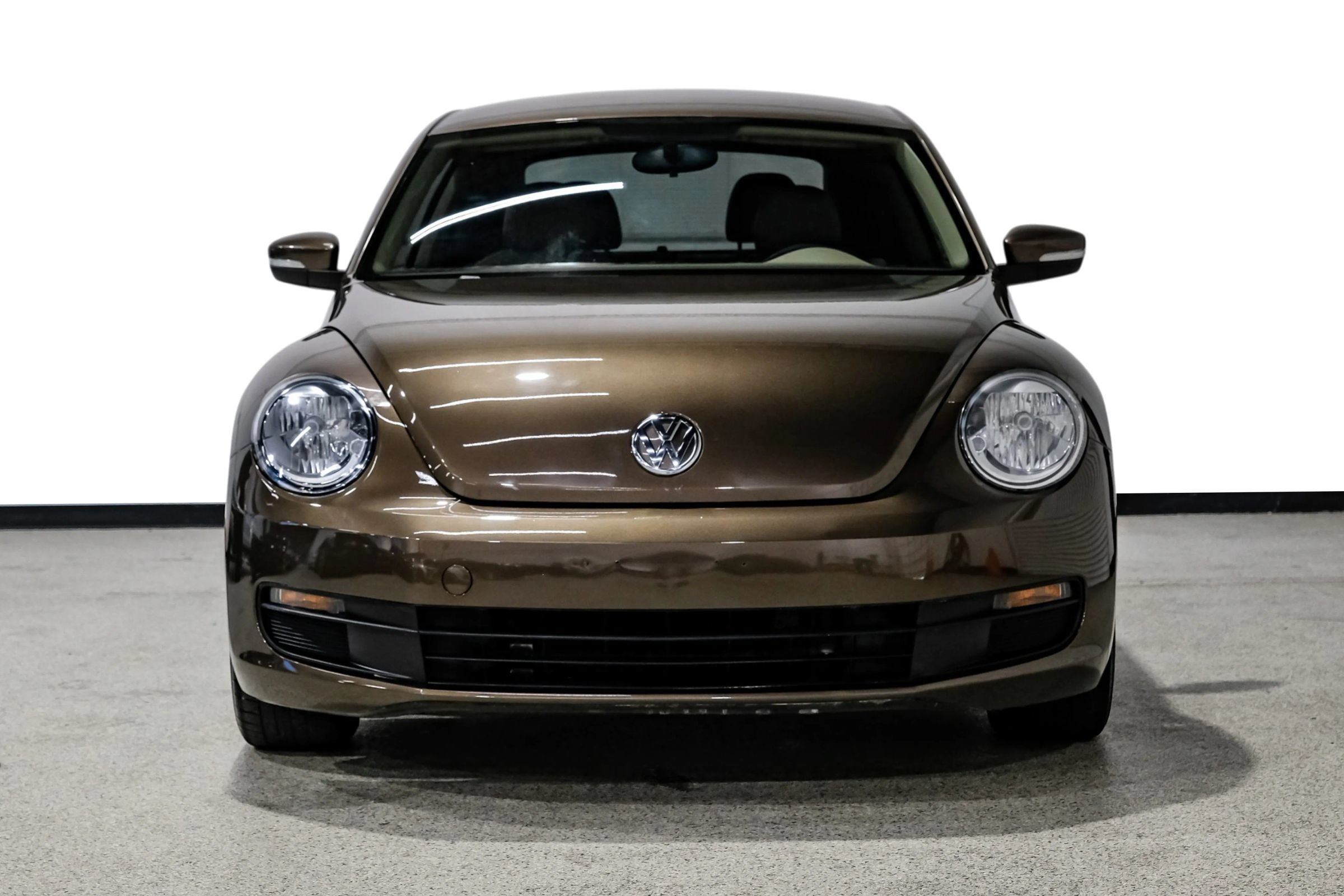 Used 2014 Volkswagen Beetle 1.8T FWD image 3