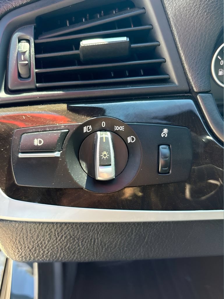 Used 2012 BMW 535i xDrive Sedan AWD/4WD image 23