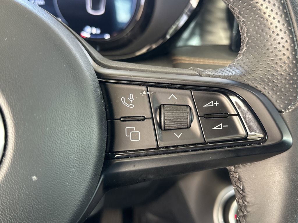 Used 2024 Alfa Romeo Tonale Ti w/ Active Assist Package image 21