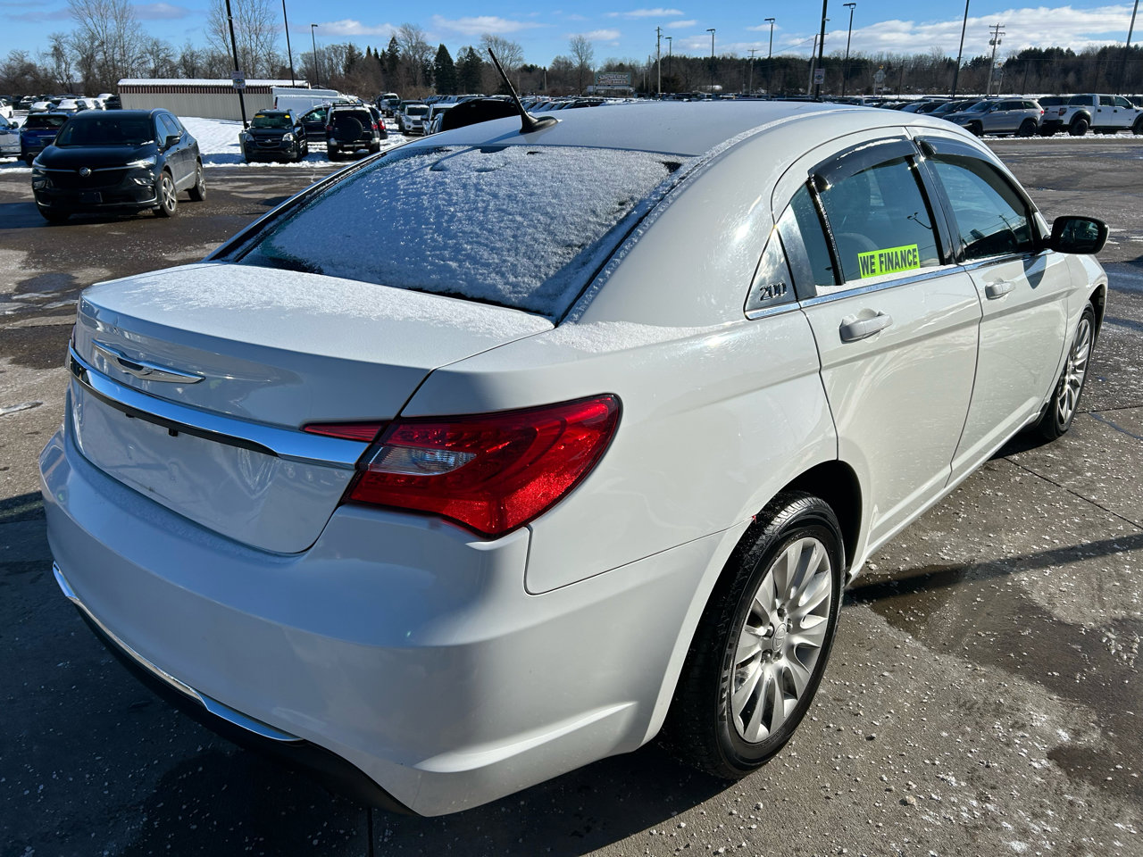 Used 2014 Chrysler 200 LX image 5
