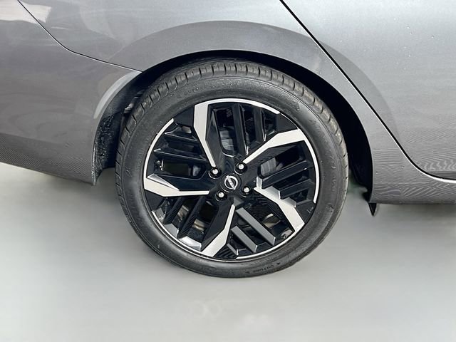 Used 2024 Nissan Versa SR image 36