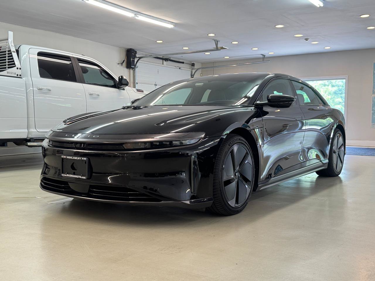 Used 2023 Lucid Air Touring AWD/4WD image 1