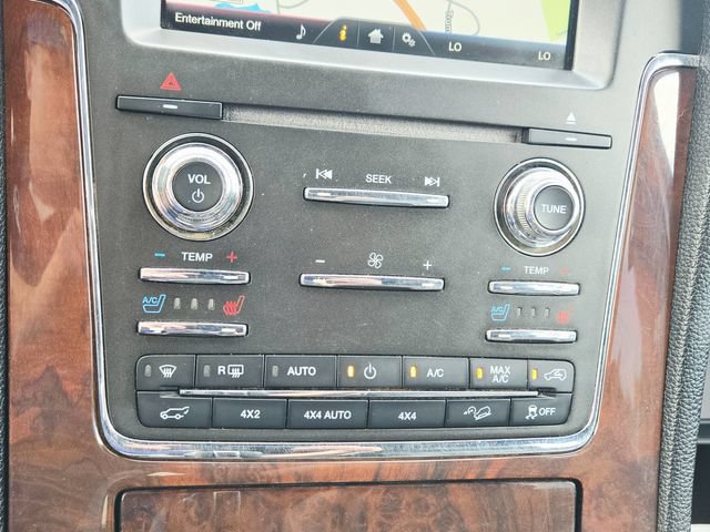 Used 2015 Lincoln Navigator 4WD image 30