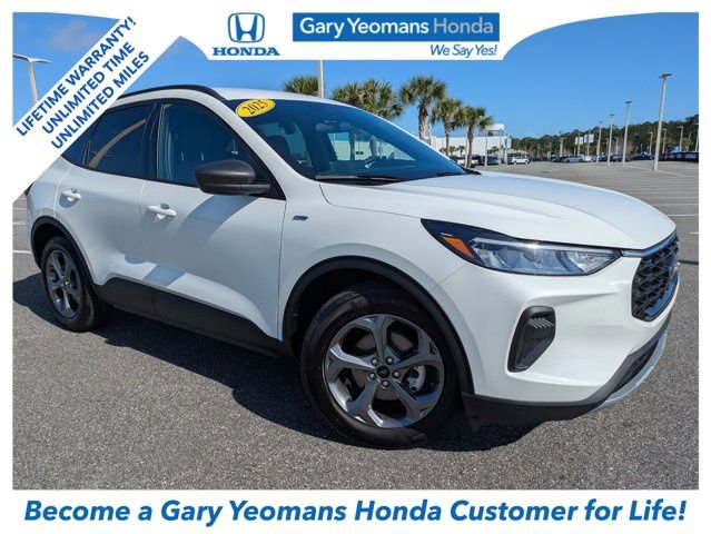 Used 2025 Ford Escape ST-Line w/ Equipment Group 301A image 1