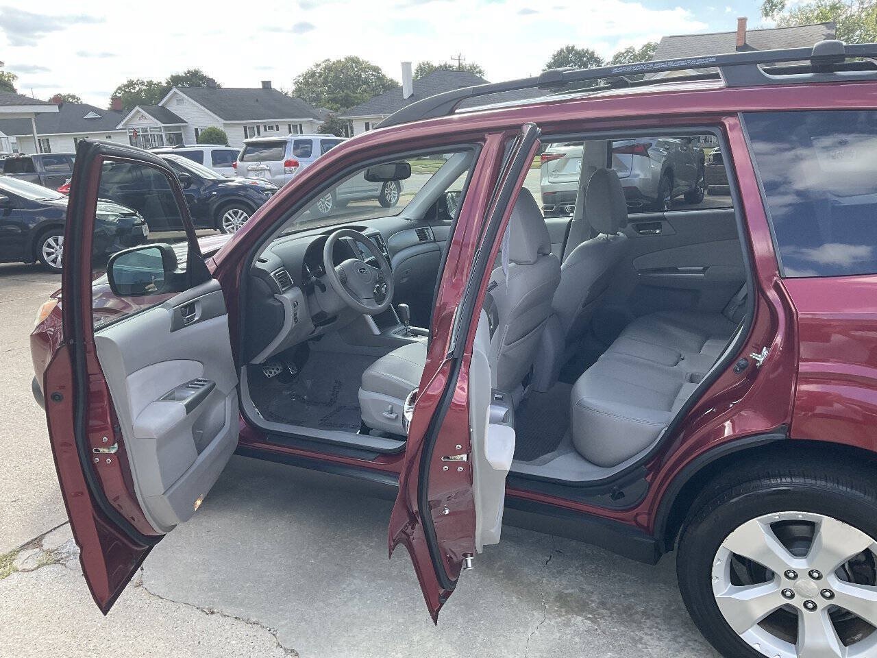 Used 2010 Subaru Forester 2.5XT Limited w/ Popular Equipment Group 1A AWD/4WD image 10