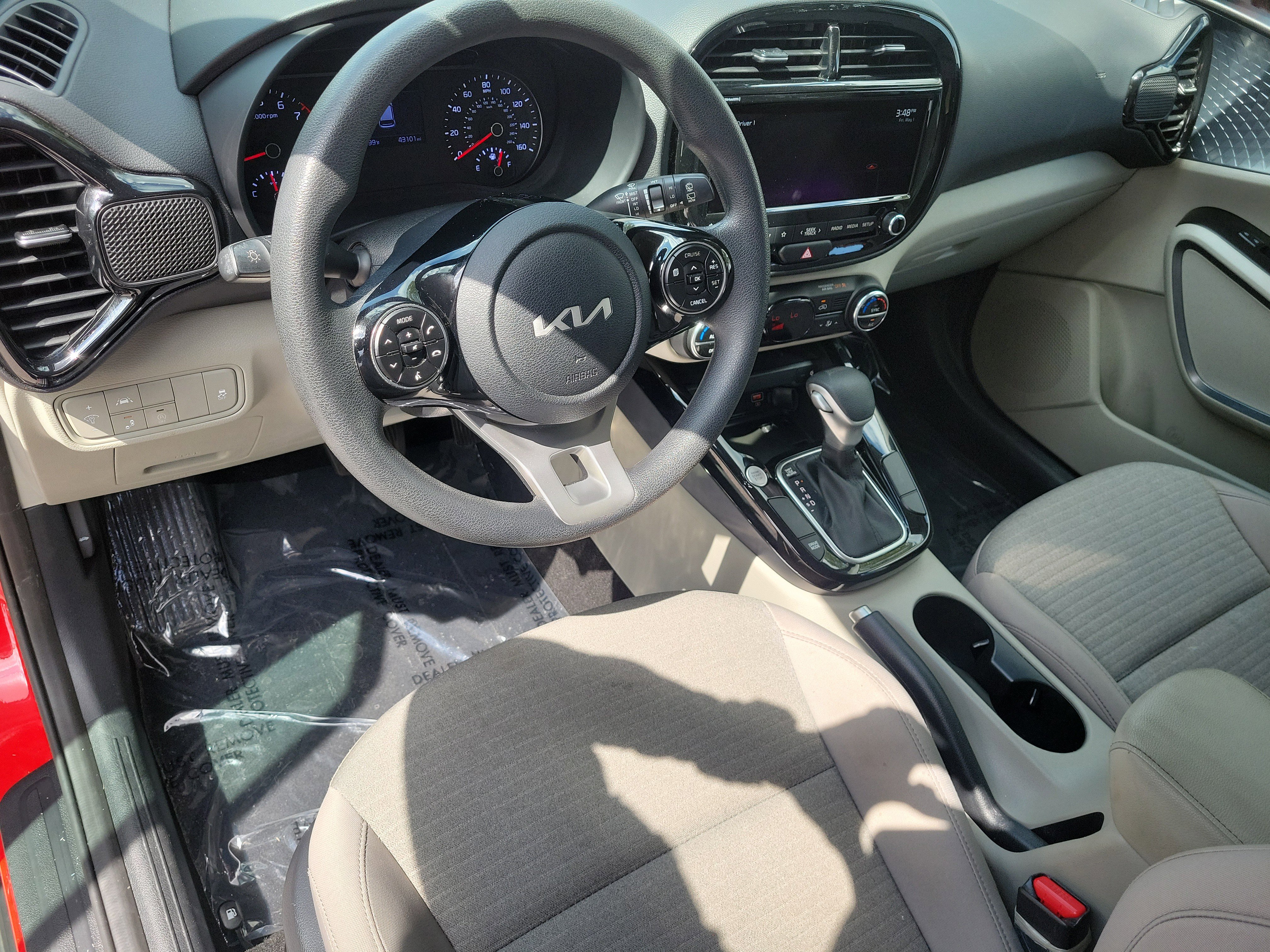 Used 2022 Kia Soul S FWD image 14