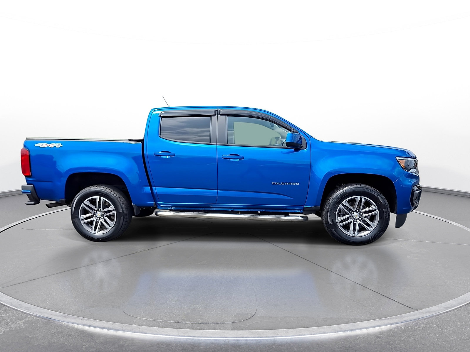 Used 2022 Chevrolet Colorado LT w/ LT Convenience Package AWD/4WD image 9
