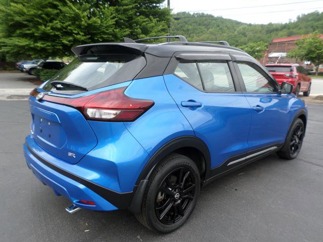 Used 2024 Nissan Kicks SR w/ SR Premium Package FWD image 6