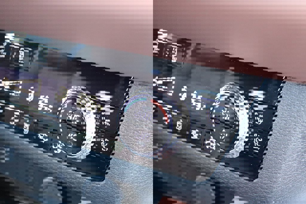 New 2025 Mitsubishi Outlander SEL image 31