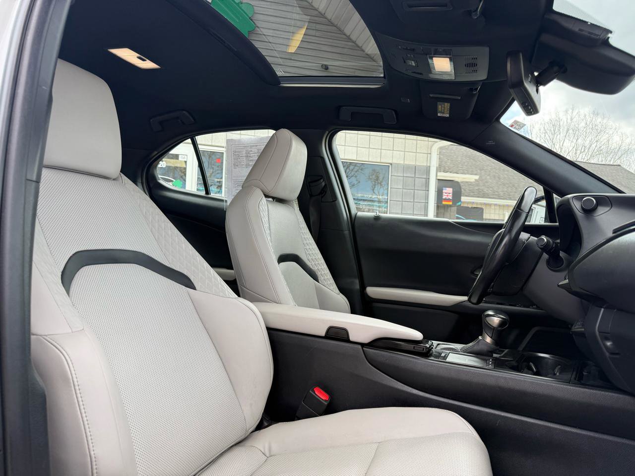 Used 2021 Lexus UX 250h UX 250h AWD w/ Premium Package image 11