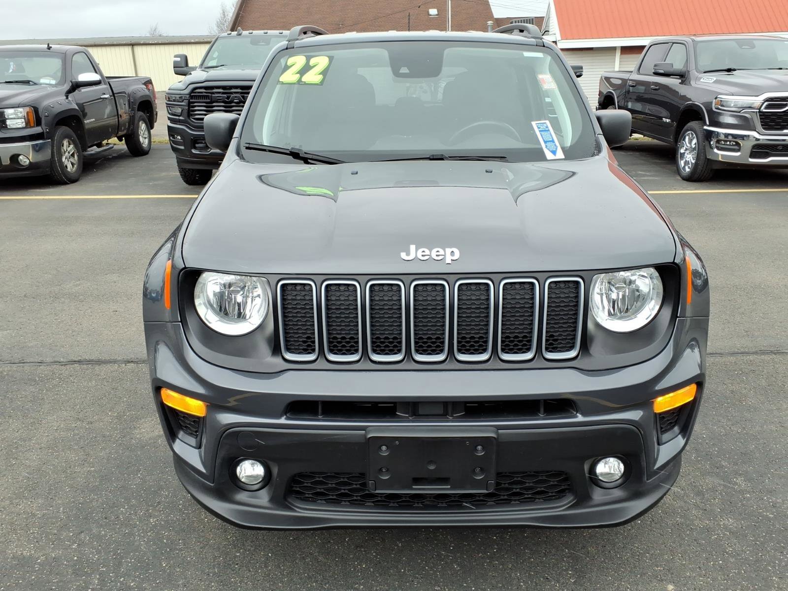 Used 2022 Jeep Renegade Latitude w/ Convenience Group image 2