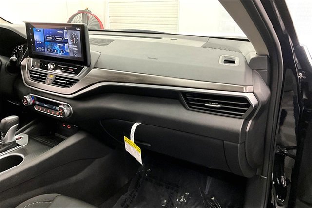 New 2025 Nissan Altima 2.5 SV image 31