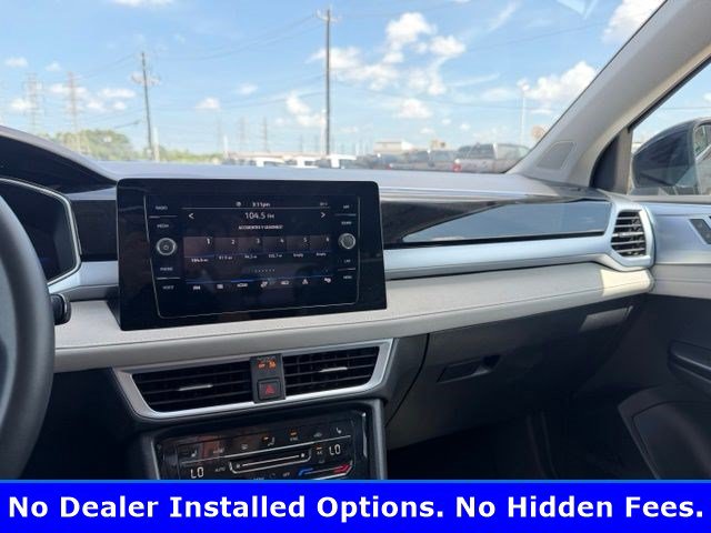 Used 2025 Volkswagen Taos SE FWD image 6