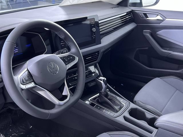 New 2026 Volkswagen Jetta SE FWD image 30
