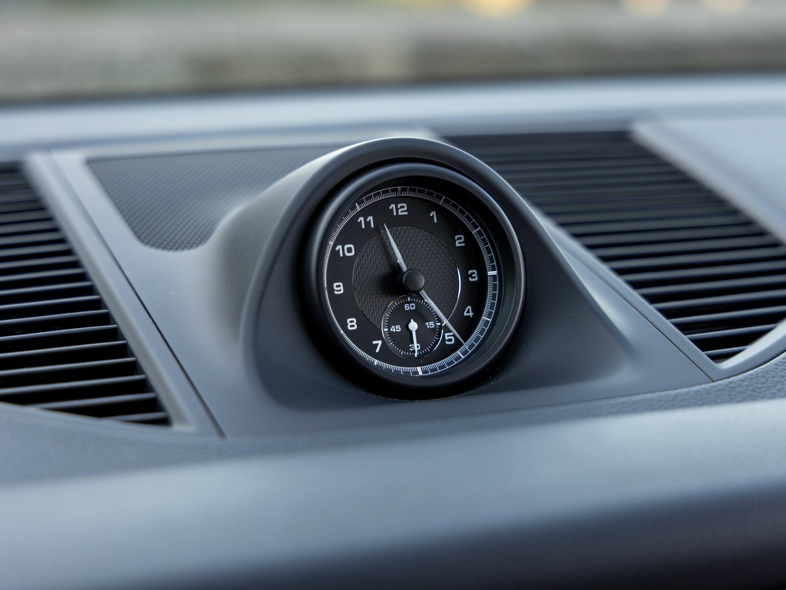 Certified 2023 Porsche Macan S image 34