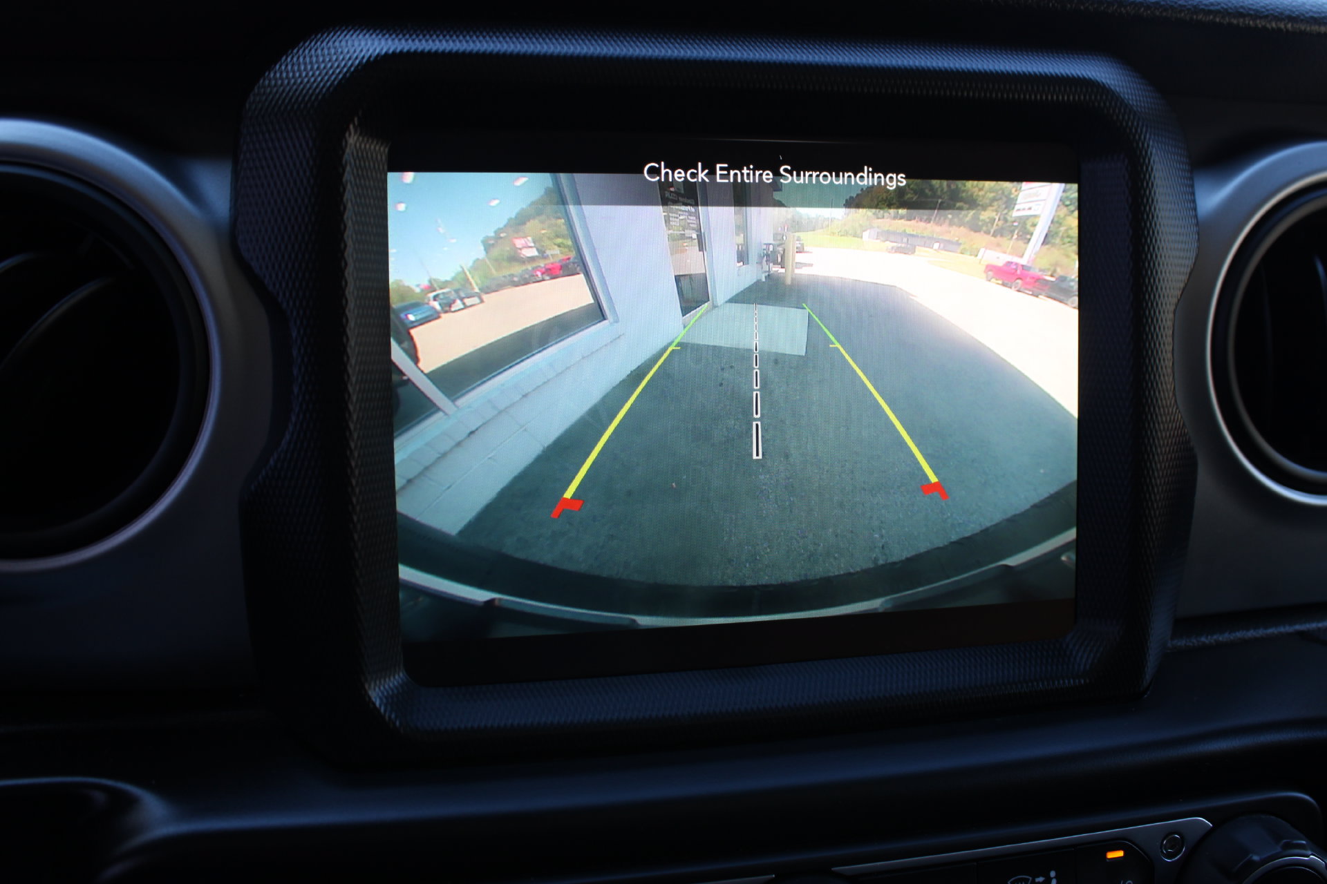 Used 2021 Jeep Wrangler Unlimited Sport AWD/4WD image 32