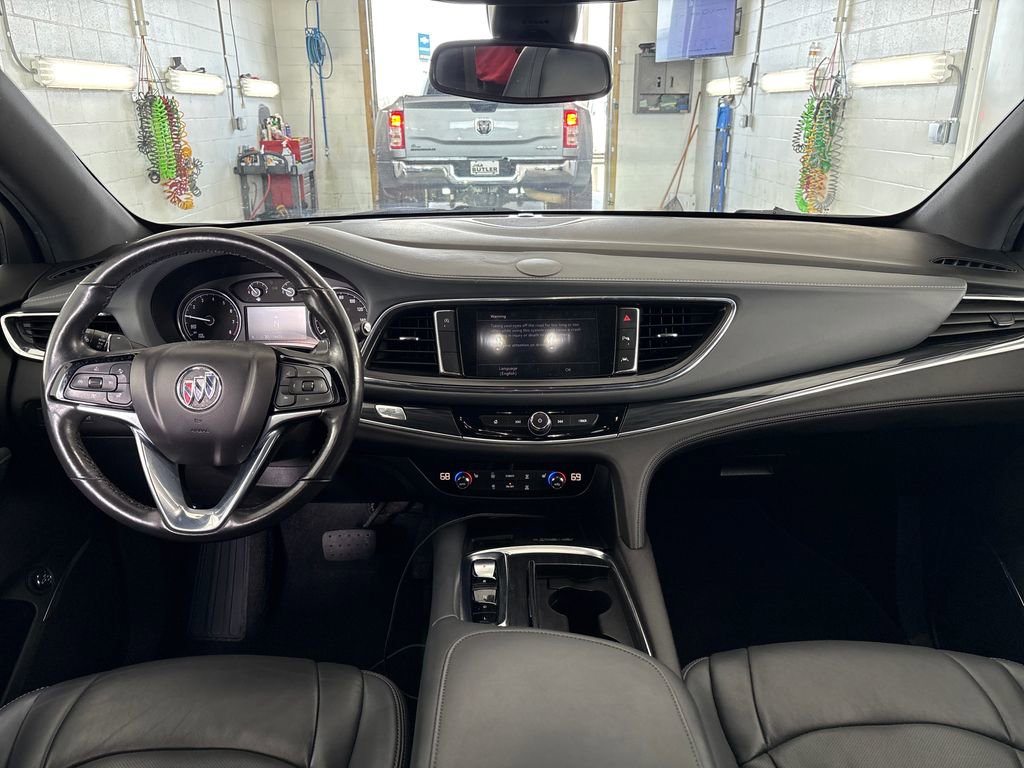 Used 2022 Buick Enclave Essence FWD image 18