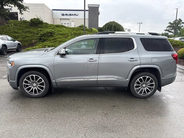 Used 2023 GMC Acadia Denali w/ Denali Ultimate Package AWD/4WD image 2