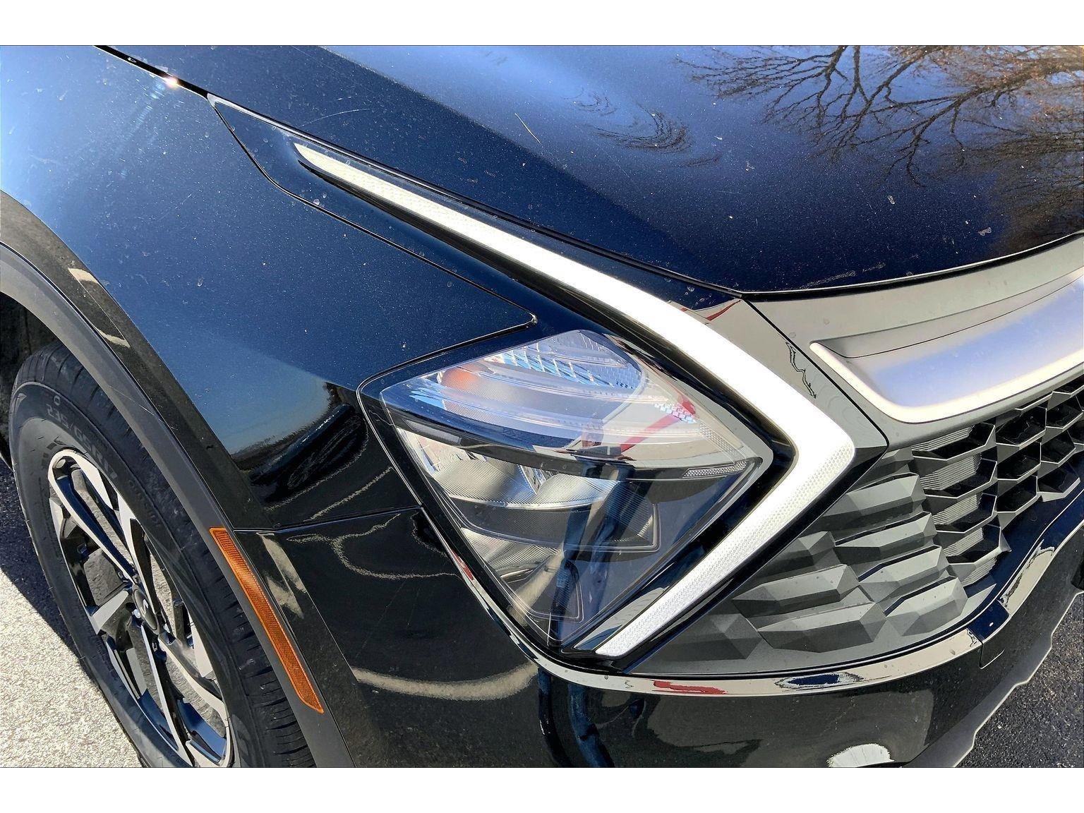 Used 2023 Kia Sportage LX image 23