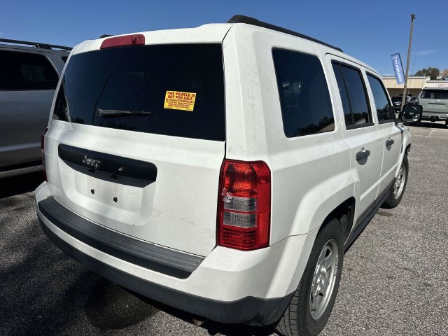 Used 2016 Jeep Patriot Sport FWD image 14