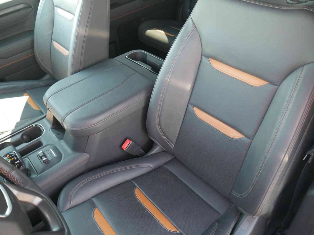 Used 2025 GMC Sierra 1500 AT4 w/ AT4 Premium Package AWD/4WD image 36