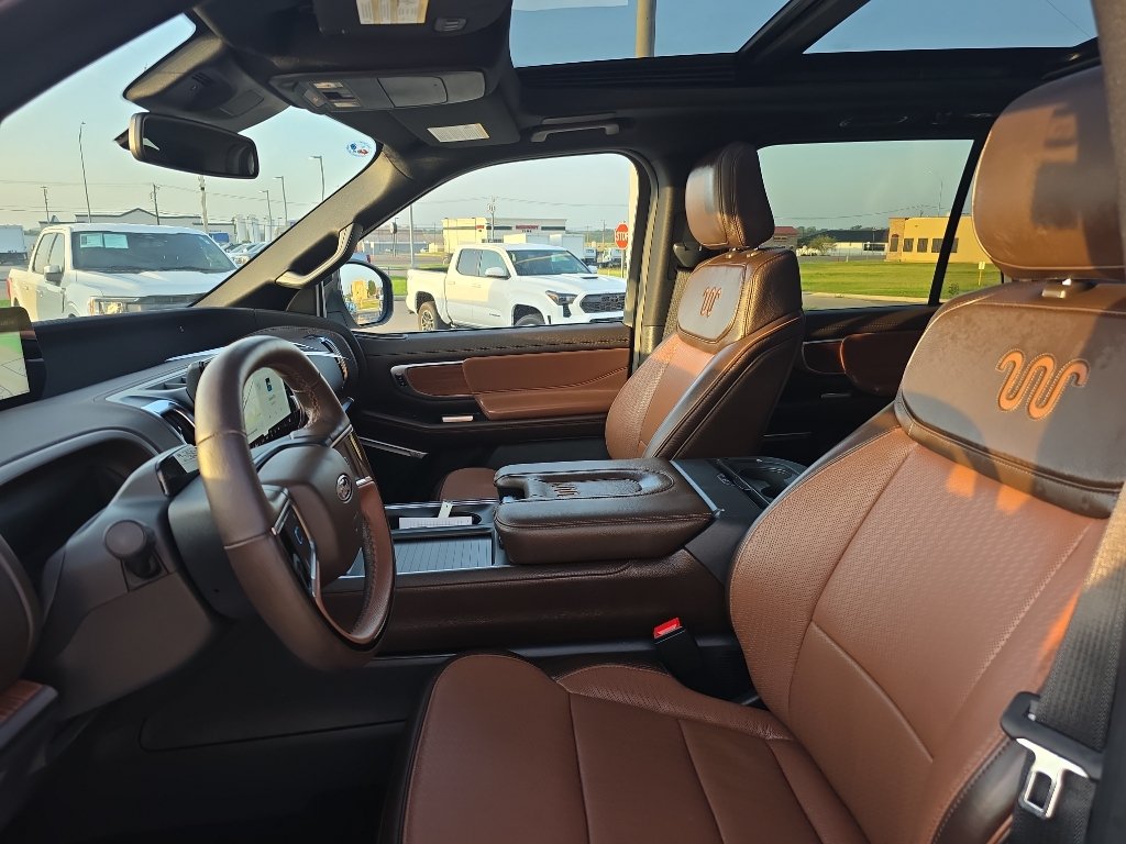 Used 2025 Ford Expedition King Ranch AWD/4WD image 7