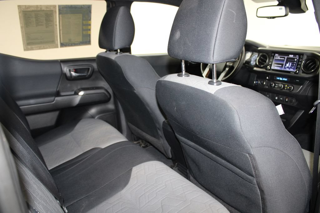 Used 2021 Toyota Tacoma TRD Off-Road AWD/4WD image 31