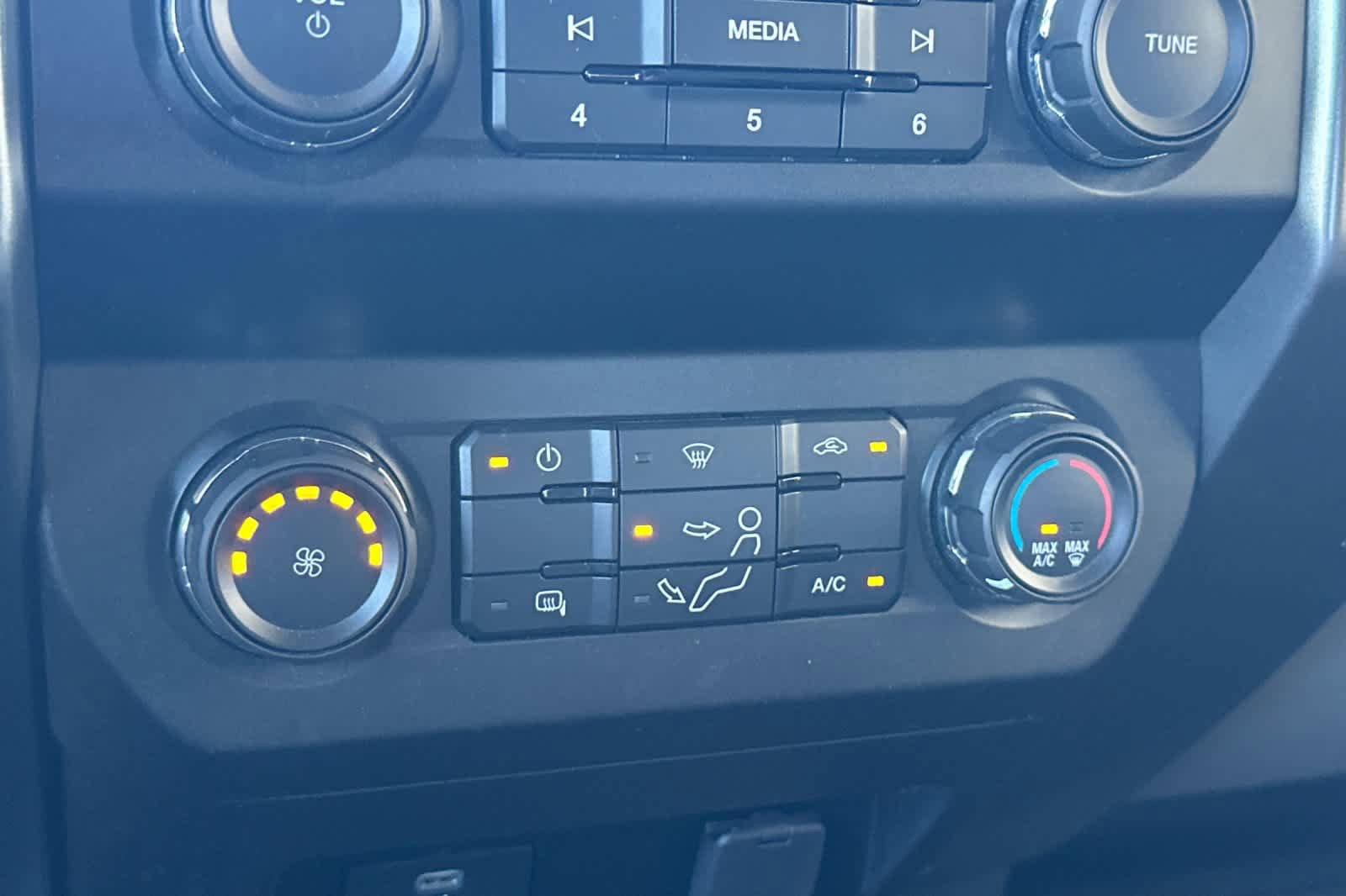 Certified 2022 Ford F550 2WD Crew Cab Super Duty image 20